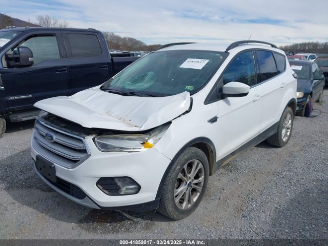 1FMCU0GD3JUA76053 Ford ESCAPE SE