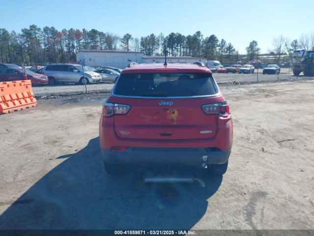 3C4NJCBB0JT471301 Jeep Compass Latitude Fwd