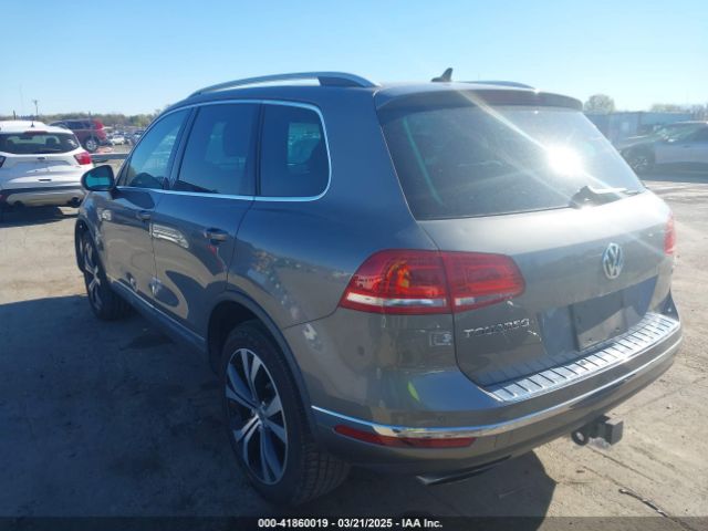 WVGRF7BP1HD004308 Volkswagen Touareg V6 Wolfsburg Edition