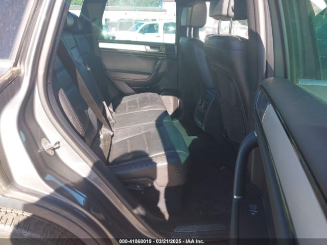 WVGRF7BP1HD004308 Volkswagen Touareg V6 Wolfsburg Edition