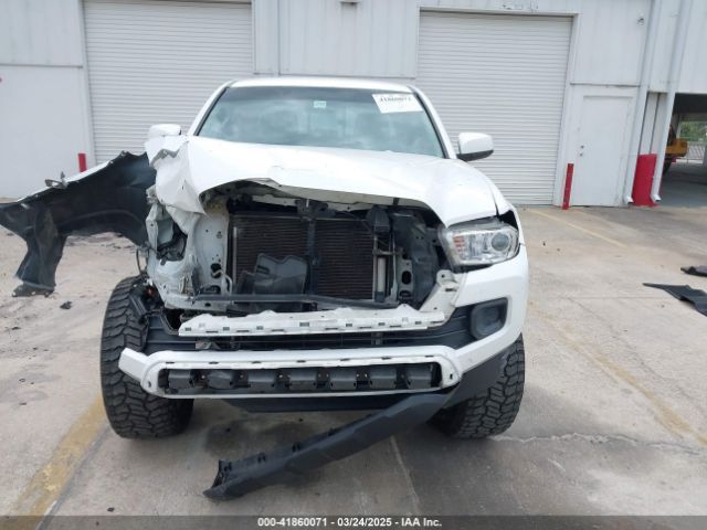 5TFAX5GN7HX093195 Toyota Tacoma Sr