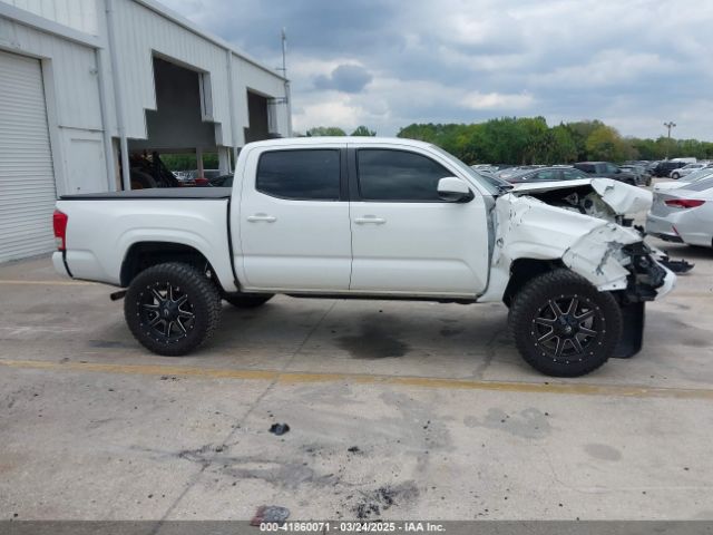 5TFAX5GN7HX093195 Toyota Tacoma Sr
