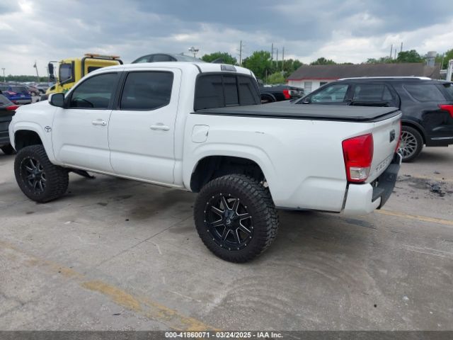 5TFAX5GN7HX093195 Toyota Tacoma Sr