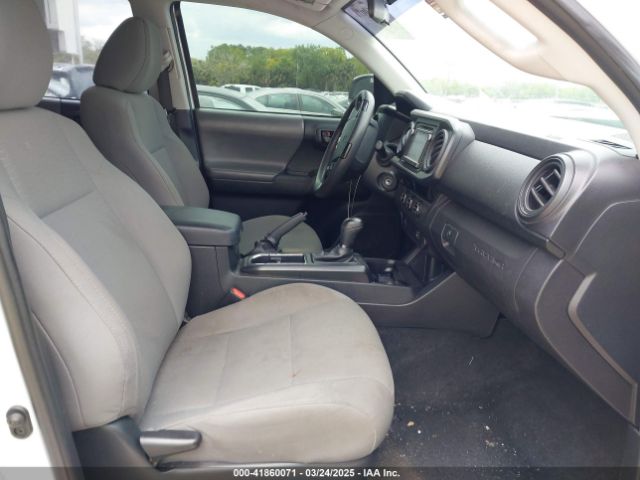 5TFAX5GN7HX093195 Toyota Tacoma Sr