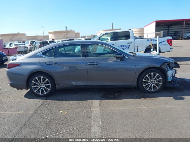 58ADA1C16MU009958 Lexus ES 300H