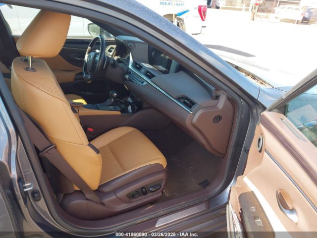 58ADA1C16MU009958 Lexus ES 300H