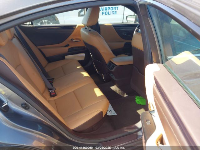 58ADA1C16MU009958 Lexus ES 300H