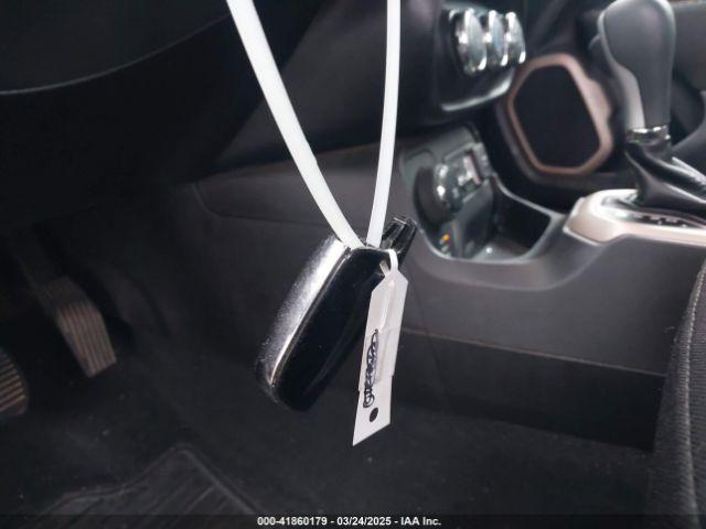 ZACCJBABXHPE67437 Jeep Renegade Sport 4x4