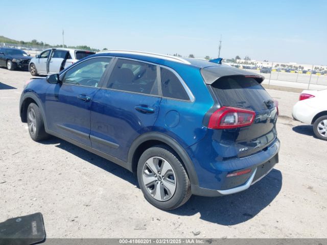 KNDCB3LC7J5152828 KIA NIRO LX