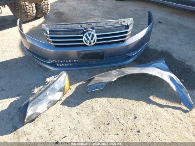 1VWAT7A3XFC010262 Volkswagen Passat 1.8t S