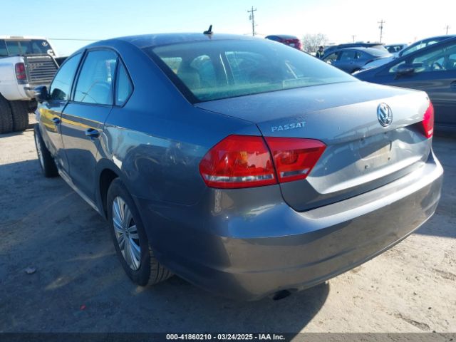 1VWAT7A3XFC010262 Volkswagen Passat 1.8t S