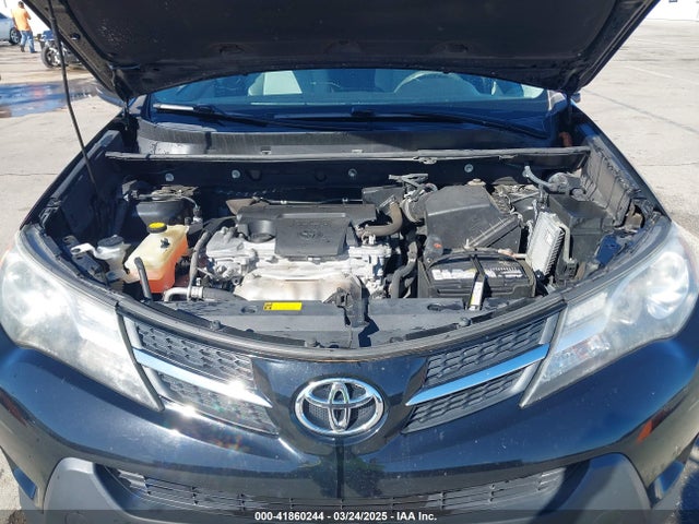 2T3RFREV3EW186733 Toyota Rav4 Xle