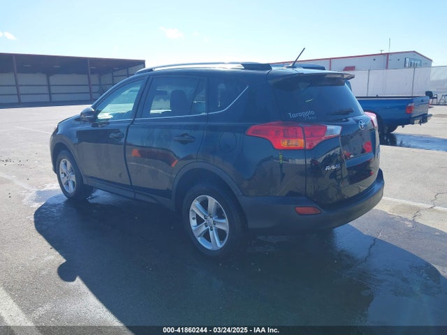 2T3RFREV3EW186733 Toyota Rav4 Xle