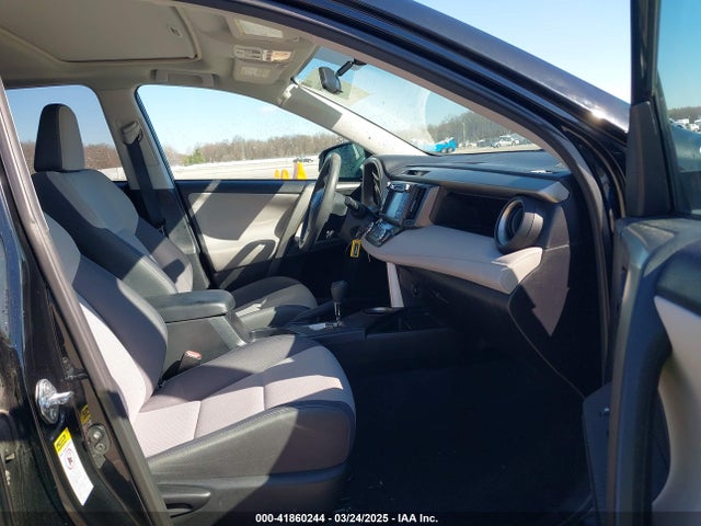 2T3RFREV3EW186733 Toyota Rav4 Xle