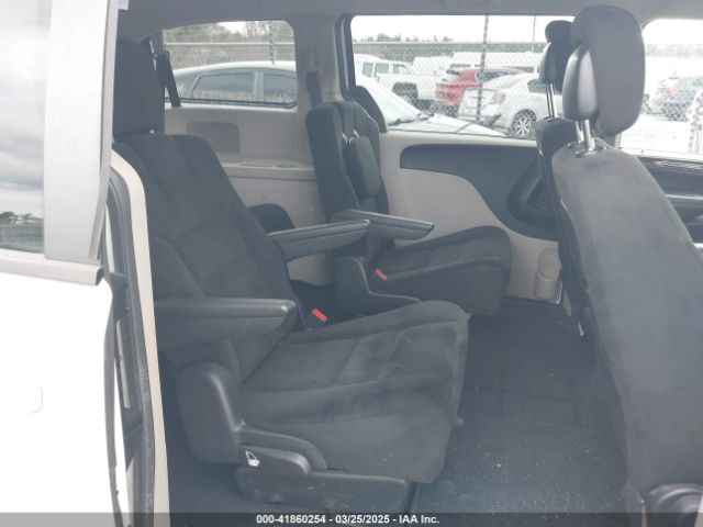 2C4RDGBG2FR714404 Dodge Grand Caravan Se