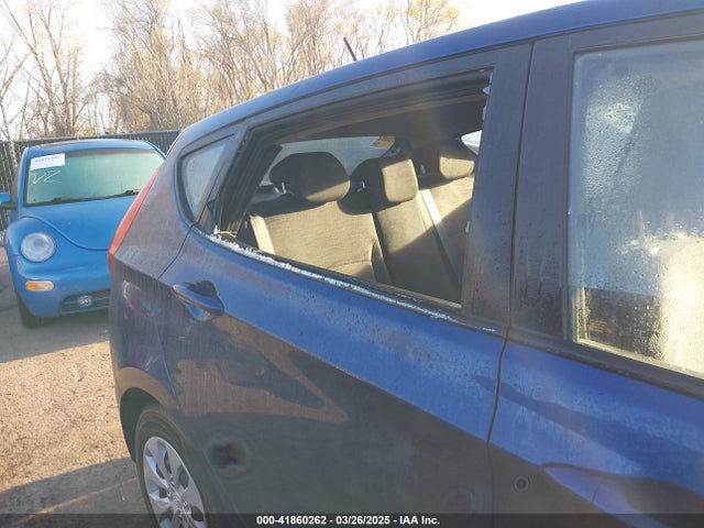 KMHCT5AE6HU300248 Hyundai ACCENT SE