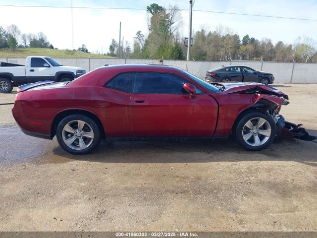 2C3CDZAG0JH317652 Dodge Challenger Sxt