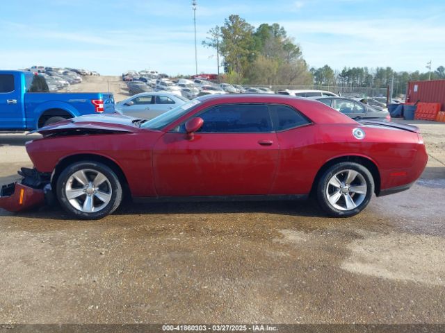 2C3CDZAG0JH317652 Dodge Challenger Sxt