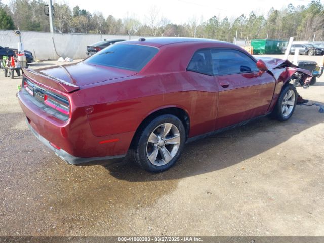 2C3CDZAG0JH317652 Dodge Challenger Sxt