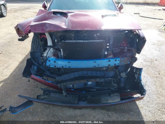 2C3CDZAG0JH317652 Dodge Challenger Sxt