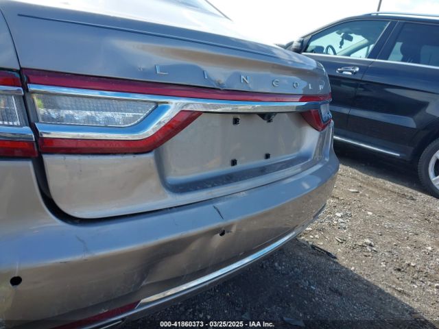 1LN6L9VK2L5603518 Lincoln Continental Standard