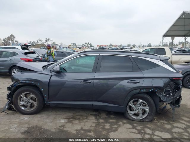 KM8JBCAE9PU242486 Hyundai TUCSON SEL