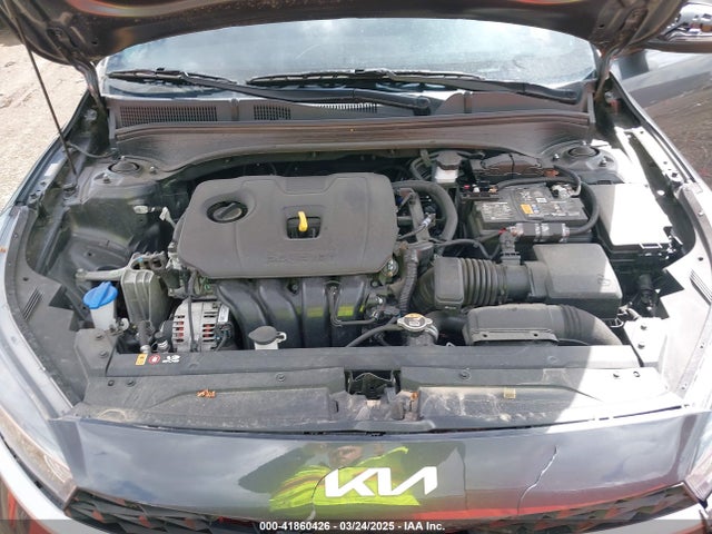 3KPF24AD1PE668078 KIA Forte Lxs