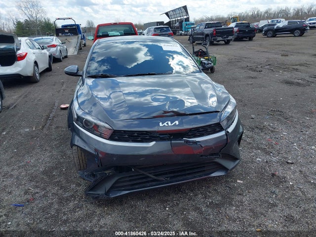 3KPF24AD1PE668078 KIA Forte Lxs