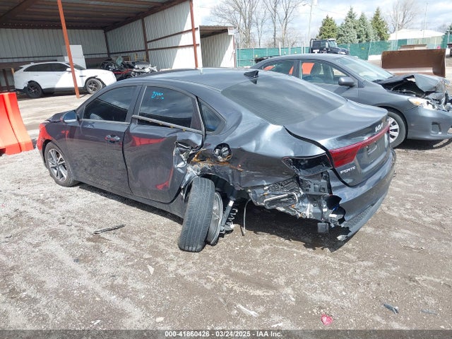 3KPF24AD1PE668078 KIA Forte Lxs