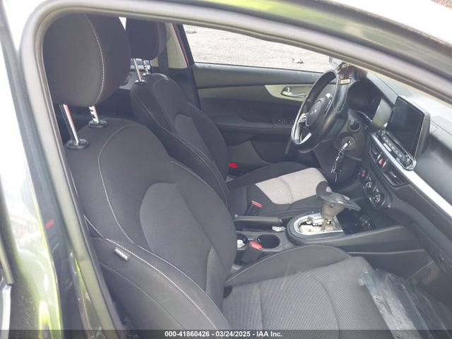 3KPF24AD1PE668078 KIA Forte Lxs