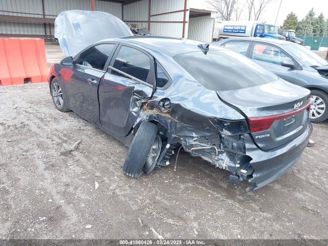 3KPF24AD1PE668078 KIA Forte Lxs