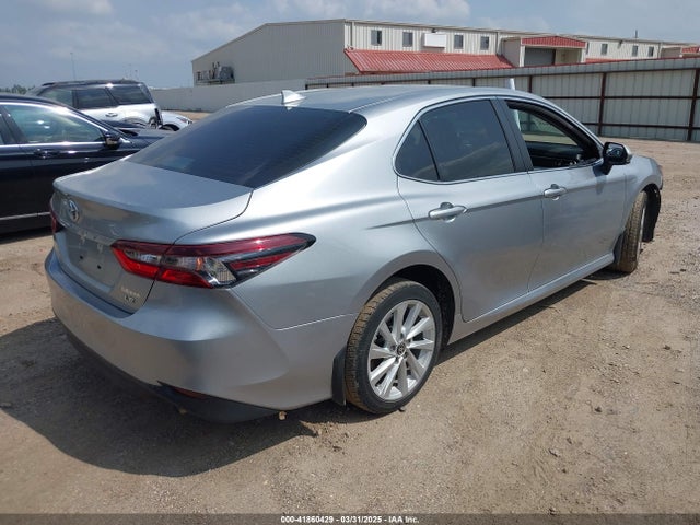 Toyota CAMRY LE 2022 4T1C11AK8NU630618 Image 4