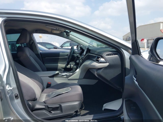Toyota CAMRY LE 2022 4T1C11AK8NU630618 Image 5