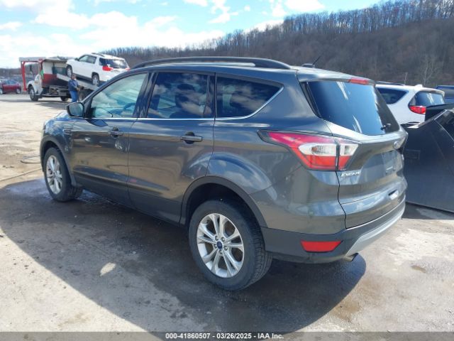 1FMCU9GDXHUA10453 Ford ESCAPE SE