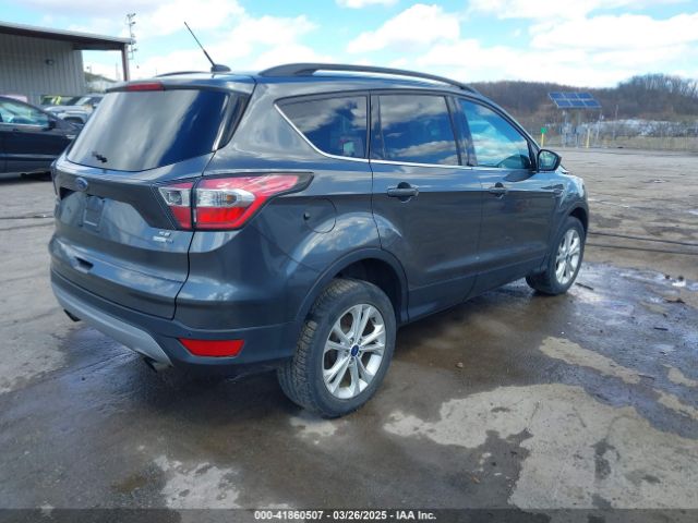 1FMCU9GDXHUA10453 Ford ESCAPE SE