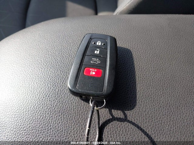 Toyota Rav4 Xle 2019 JTMP1RFV1KJ009757 Image 11