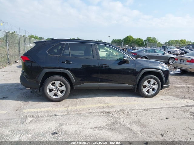 Toyota Rav4 Xle 2019 JTMP1RFV1KJ009757 Image 13