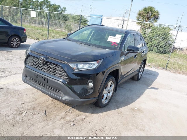 Toyota Rav4 Xle 2019 JTMP1RFV1KJ009757 Image 2