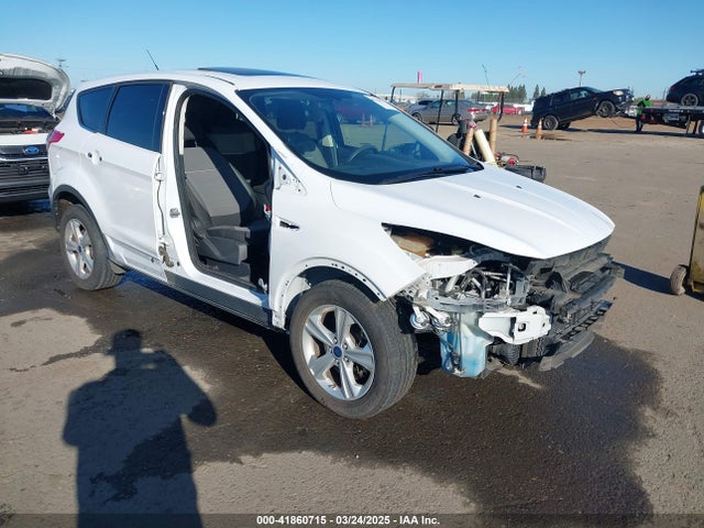 1FMCU9GX9EUC05398 Ford ESCAPE SE