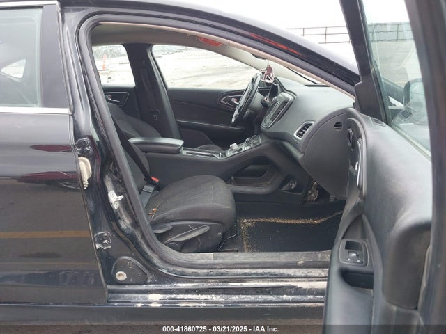 Chrysler 200 Limited 2015 1C3CCCAB5FN546251 Image 5