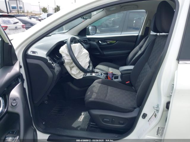 JN1BJ1CP0HW002587 Nissan Rogue Sport Sv