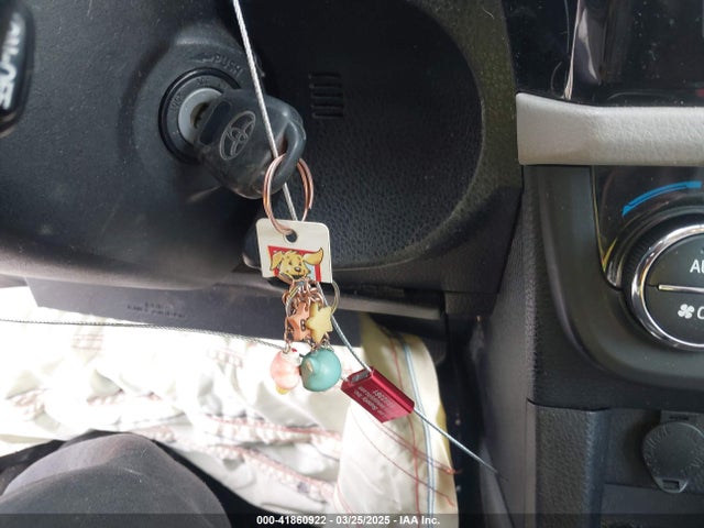 Toyota Corolla Le Plus 2014 2T1BURHEXEC034333 Image 11