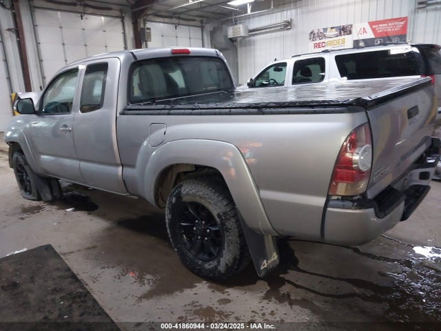 Toyota Tacoma 2015 5TFUX4EN1FX030570 Image 3