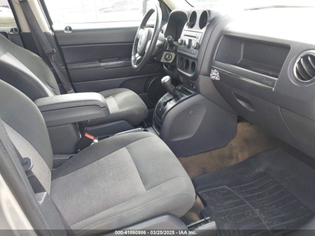 1C4NJRFB5HD104813 Jeep Patriot Latitude 4x4