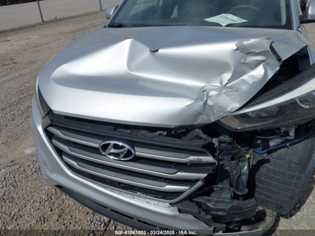 KM8J3CA44HU486519 Hyundai TUCSON SE