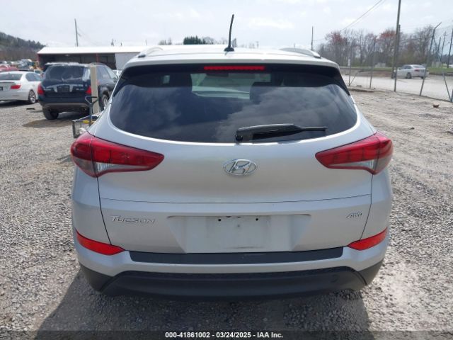 KM8J3CA44HU486519 Hyundai TUCSON SE