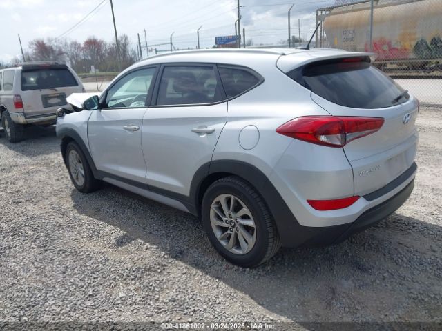 KM8J3CA44HU486519 Hyundai TUCSON SE