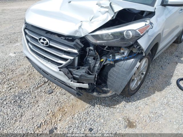 KM8J3CA44HU486519 Hyundai TUCSON SE