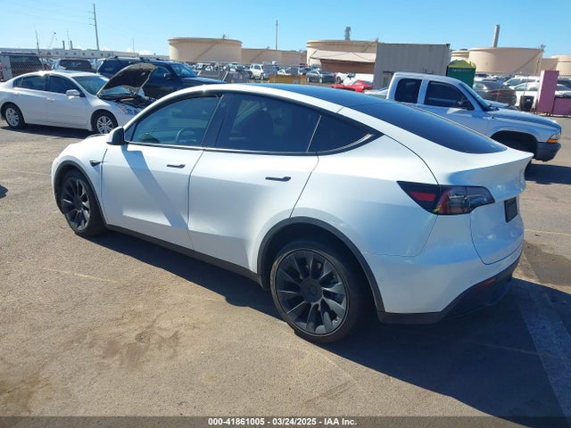 2021 TESLA MODEL Y 5YJYGAEE3MF194197 Photo 2