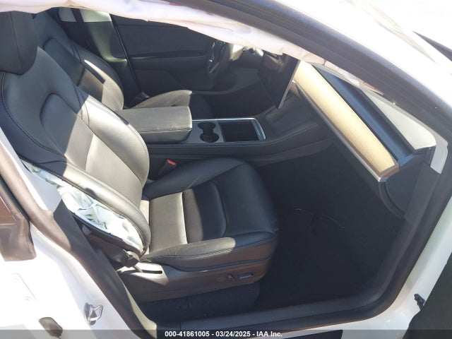 2021 TESLA MODEL Y 5YJYGAEE3MF194197 Photo 4